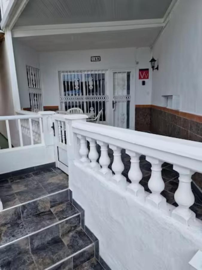Casa Yei -Apto. A 4 Minutos De La Playa Tias Bagian luar foto